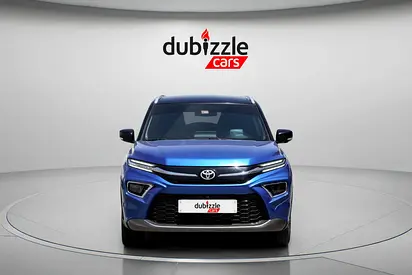 2024 Toyota URBAN CRUISER photo 2