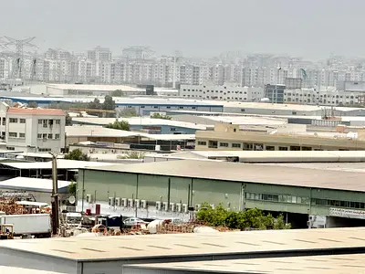Luxury 2bhk 2 washroom close to Maddina shopping centre Muwaileh Sharjah