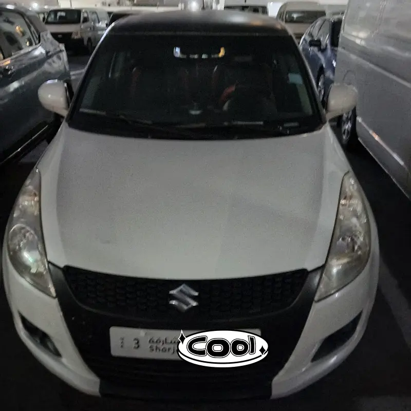 Suzuki Swift 2011 — photo 1 of 4