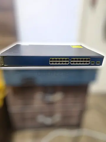 Cisco Switch 3560 24 Port. POE
