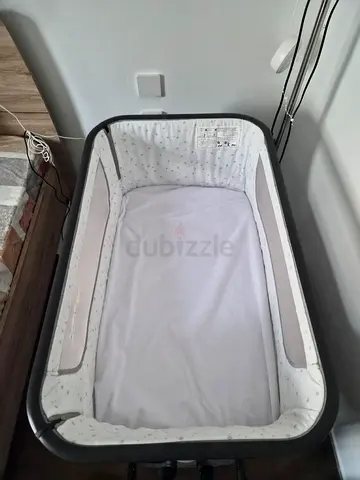 Giggles Zeus Auto Swing Bassinet - Grey