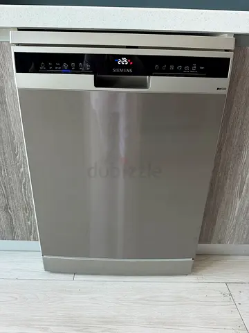 Siemens iQ300 Dishwasher almost New condition