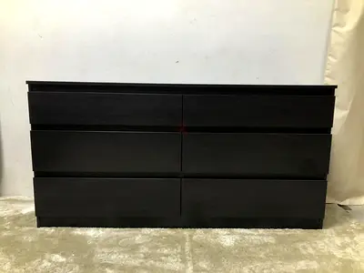 Black-six chest of drawer
