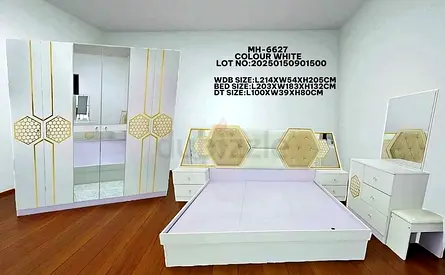 Bedroom Set with Mirrored Wardrobe and Bedframe New For Sale