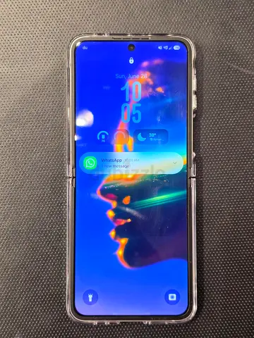 Galaxy Z flip6 in good condition