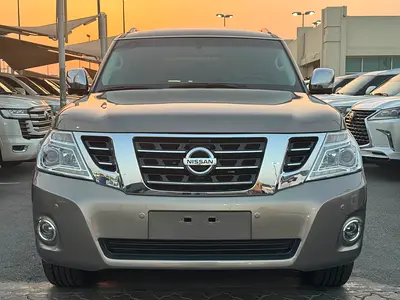 نيسان بترول المكينه الصغيره  Nissan Patrol 2014 LE Platinum - GCC Specs - Excellent Condition