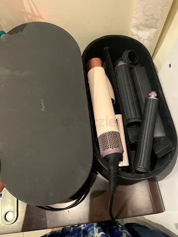 Dyson Airwrap Complete set with case - used, working. Negotiable