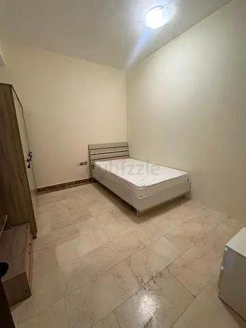 Cozy private partition for single person available in JVC