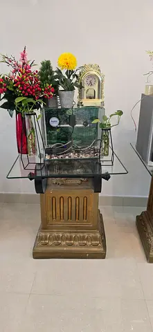 Glass with stand