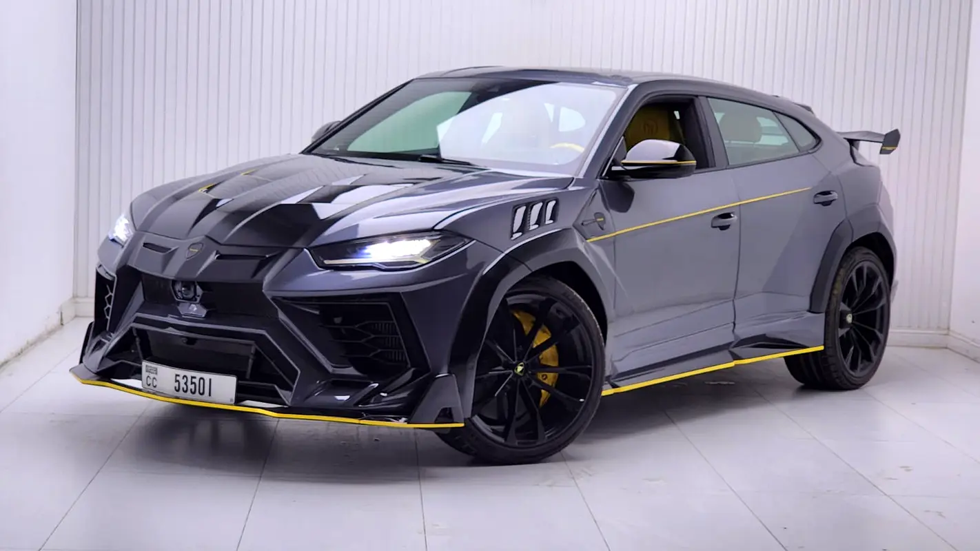 Lamborghini Urus 2019 — photo 1 of 8