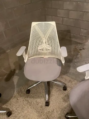 Herman Miller Sayl Office chair Good Condition With Adjustable Arms