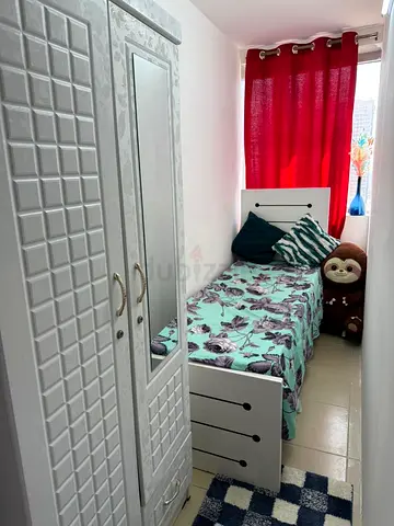 Furnished partition room