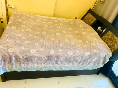 Queen size bed with storage space 160x200 plus free mattress