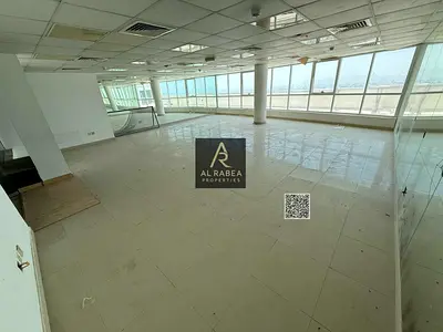 Strategic location - High floor - Sea view - Suitable for all activities - Excellent price