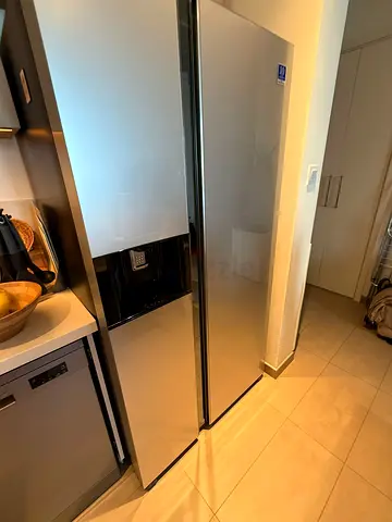 Free delivery Hitachi Side-by-Side Refrigerator with Water Dispenser ice maker- Good Condition