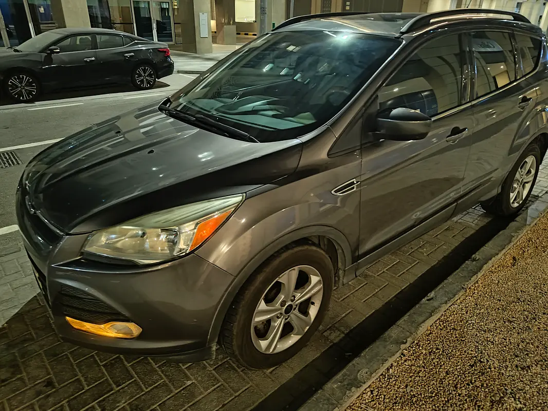 Ford Escape 2014 — photo 1 of 14