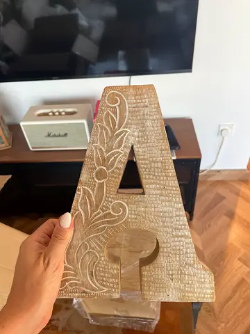 Decorative pieces