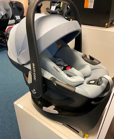 Maxicosi pebble 360 rotation car seat with isofix base