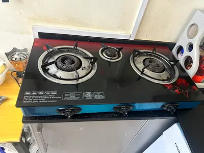 Used 3-Burner Gas Hob with Glass Top - Functional, Needs Cleaning