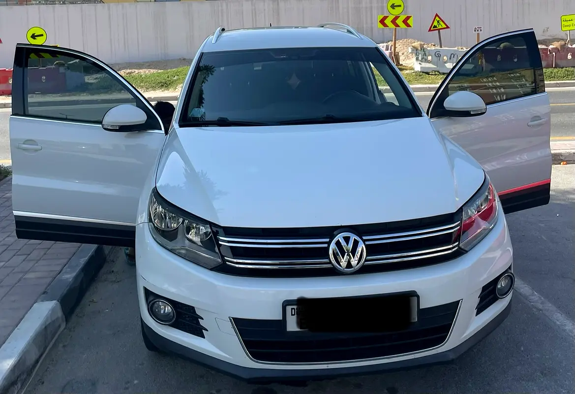 Volkswagen Tiguan 2016 — photo 1 of 20