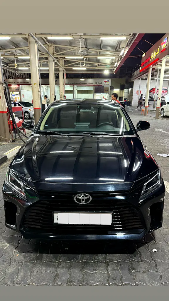 Toyota Yaris 2023 — photo 1 of 10