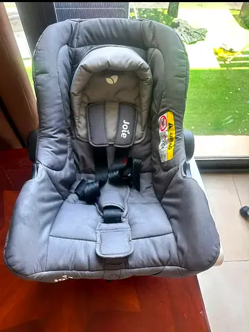 Joie Baby Car Seat (Infant Carrier) – Used, Excellent Condition