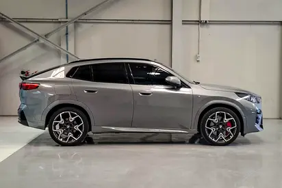 2025 BMW X2 thumbnail 4