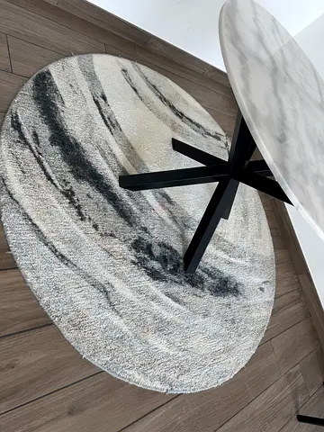 Round rug