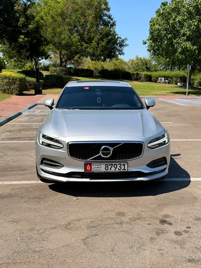 Volvo S90 2019 — photo 1 of 7