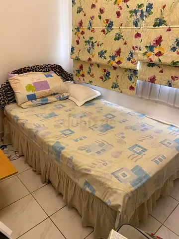 FREE Bed - Clean and good condition. Pickup ASAP (by June 29)!