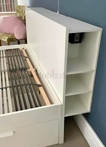 IKEA brimness bed frame with ikea mattress (160*200)
