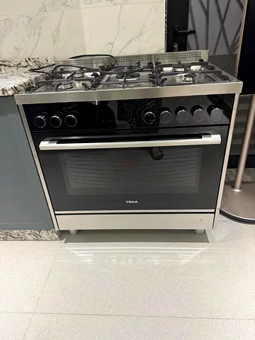 Oven