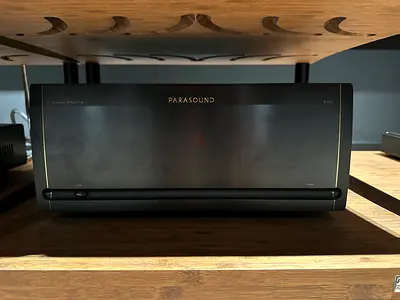 Stereo amplifier Parasound A21+