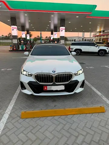 BMW خليجي 2024 BMW 520i | GCC Specs | Brand New Condition