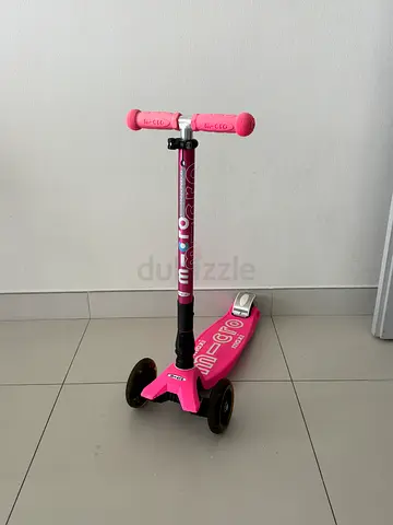 Micro Maxi Deluxe Foldable LED scooter