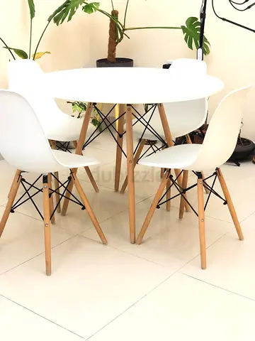 Dinning Table Set - White- Round Table and 4 x Chairs