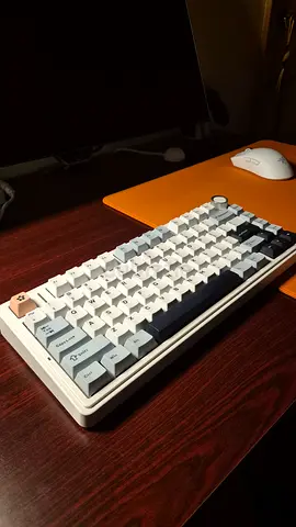 CUSTOM Aula f75 mechnical: Gateron oil king thocky switches and foam gasket upgrades for thock.