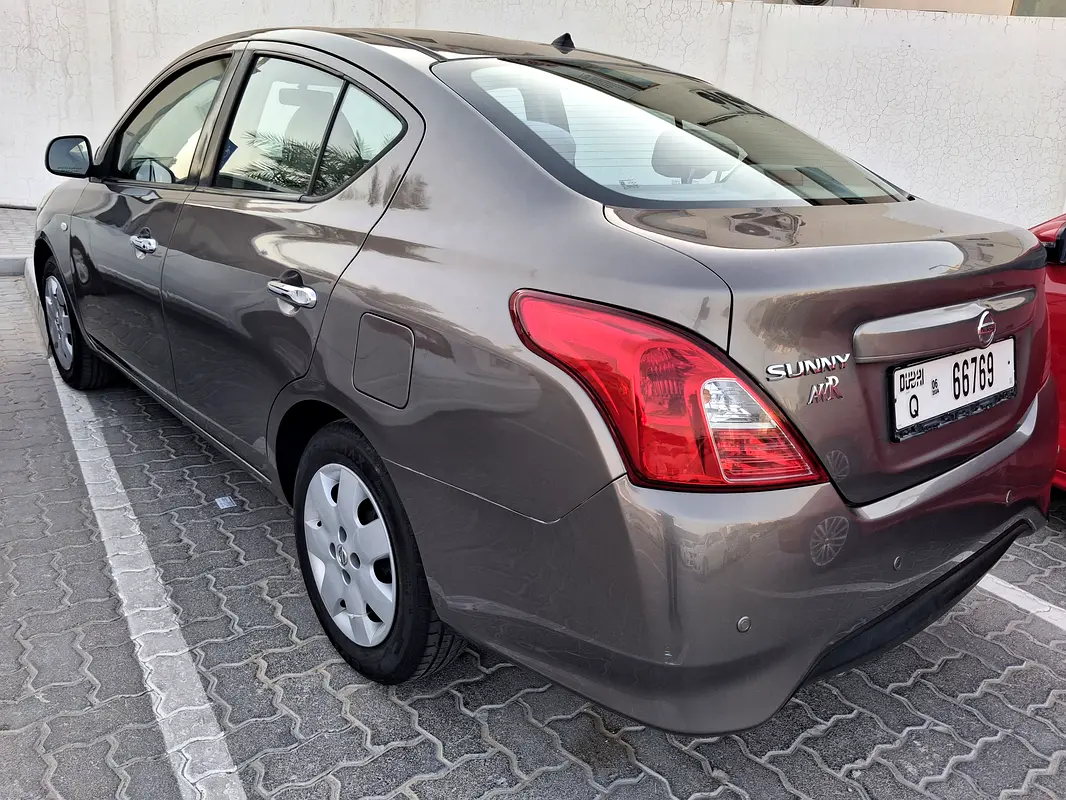 Nissan Sunny 2022 — photo 1 of 18