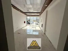 Commercial Shop on University Street Prime Strategic Location Suitable for Various Business Activiti