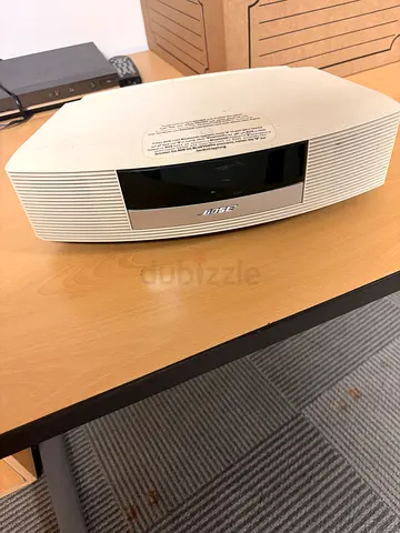 Bose Wave Music System (white) - compact tabletop music system
