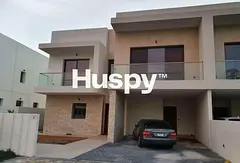 single row | prime location | corner unit