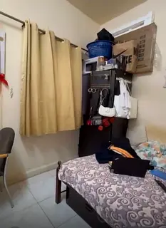 Sharing flat room available for couples or two ladies near metro station