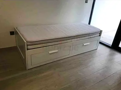 White Daybed with Storage Drawers and Mattress