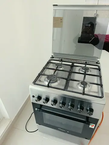 SUPER GENERAL, 4-Burner Gas Cooker with Oven - Good Working Condition