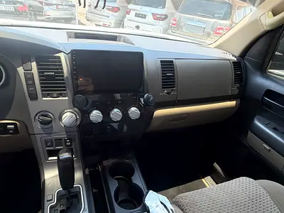 صورة 8 لـ 2011 Toyota TUNDRA