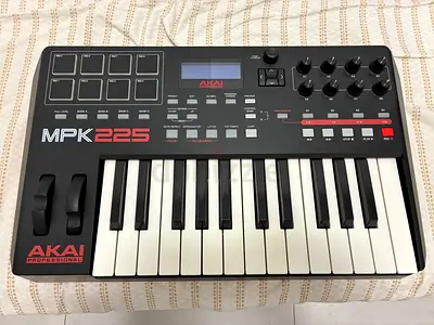 AKAI MPK 225
