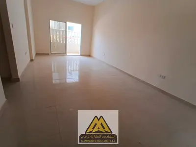 High-end finishes and excellent space. Two bedrooms and a spacious living room. Two bathrooms. Balcony with an open view. Central air conditioning