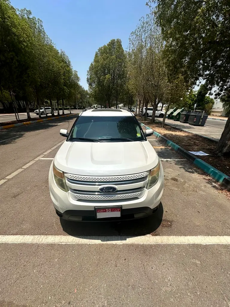 Ford Explorer 2014 — photo 1 of 9