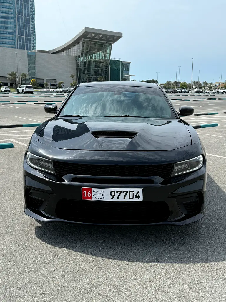 Dodge Charger 2021 — photo 1 of 13