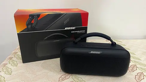 Bose SoundLink Mini-style Portable Bluetooth Speaker with Case